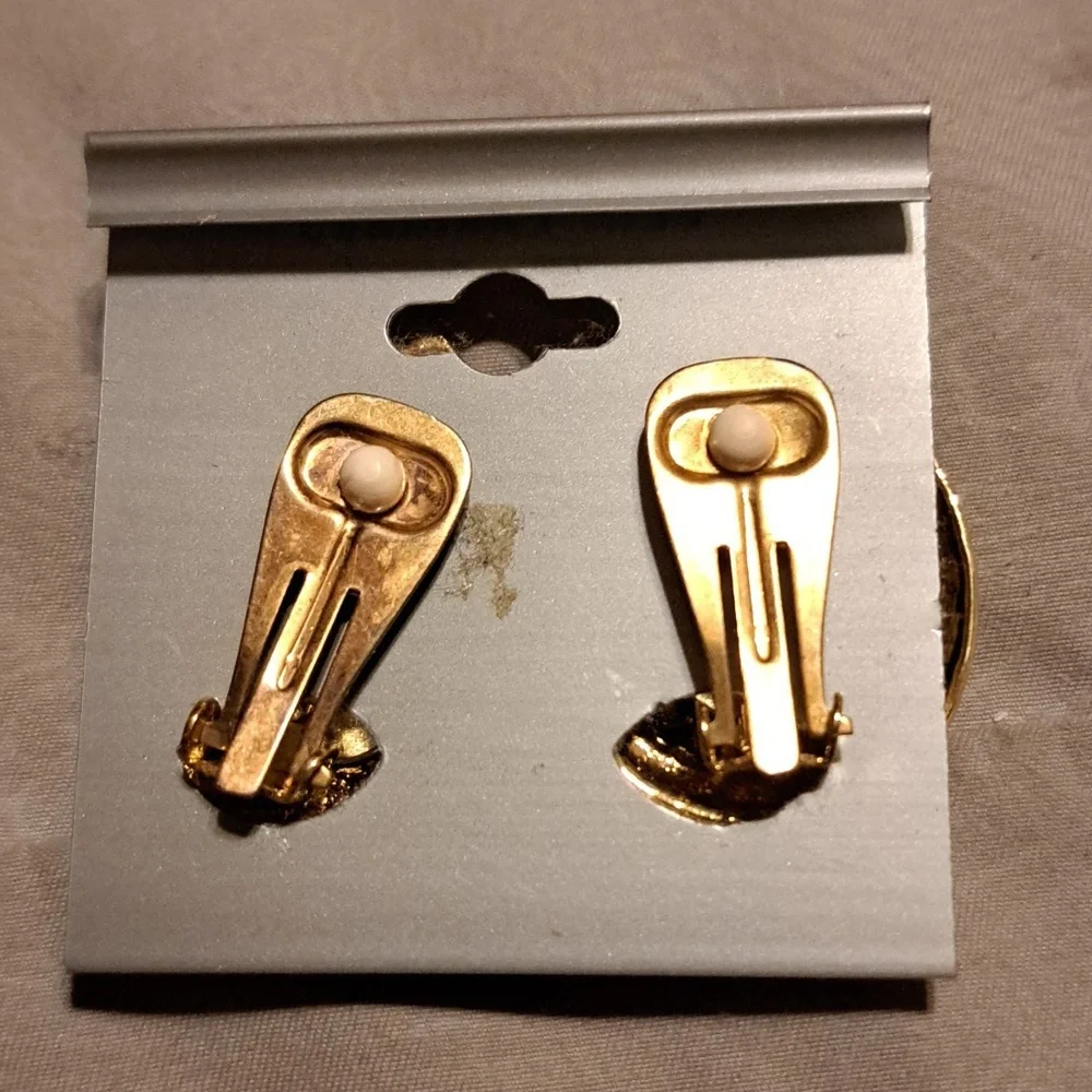 Vintage Teardrop Glass Earrings Clip on Style Comfortable Gold/Purple Women's OS - Picture 3 of 3